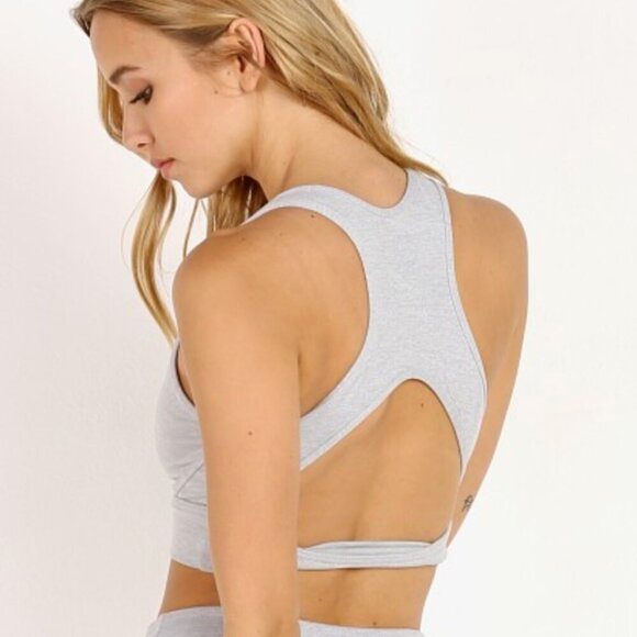Varley Walsh Crop Plunge Open Back Sports Bra in Gray Heather Ash Size S - Picture 2 of 6